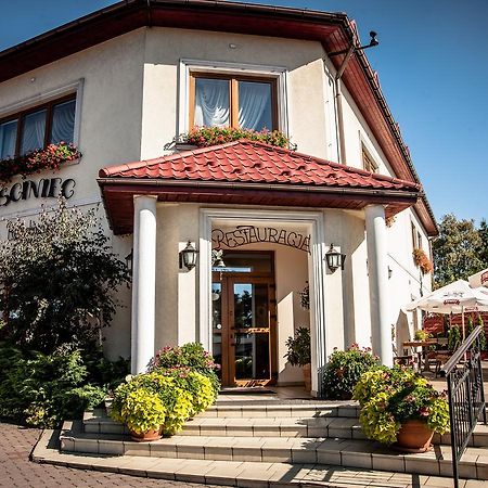 Gosciniec Na Rozdrozu Motel Libiaz Exterior foto