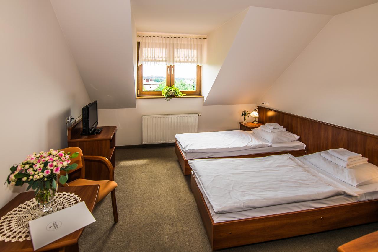 Gosciniec Na Rozdrozu Motel Libiaz Exterior foto